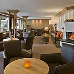 Ξενοδοχείο Hotel Holiday 3*