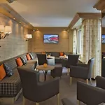 Hotel Holiday 3* Ζερμάτ