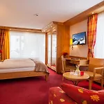 Hotel Holiday 3* Ζερμάτ