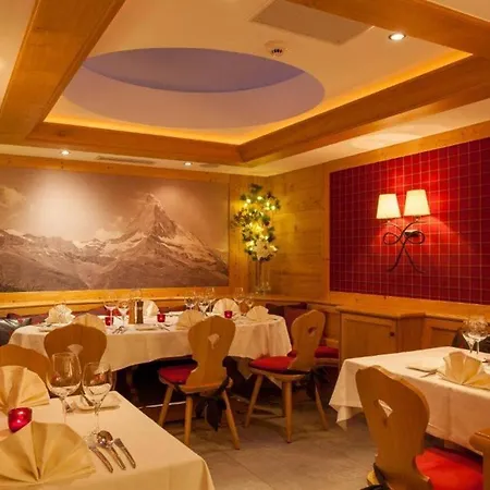Hotel Holiday Церматт