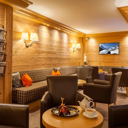 Hotel Holiday
