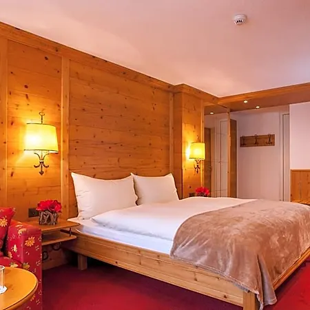 Hotel Holiday 3* Zermatt