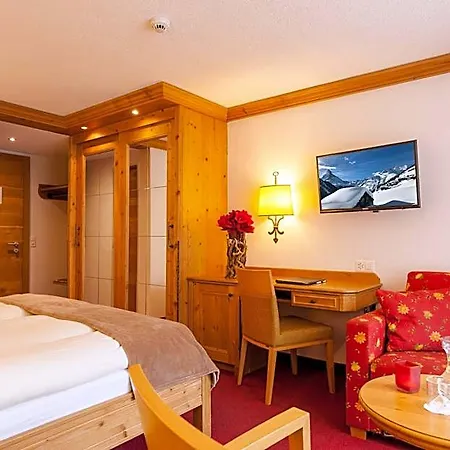 Hotel Holiday