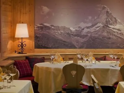 Отель Hotel Holiday Церматт