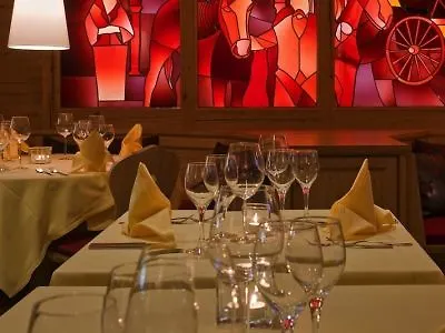 Hotel Holiday Отель