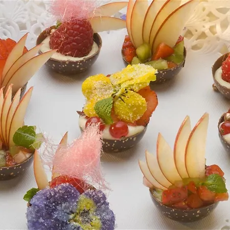 홀리데이 호텔 3*