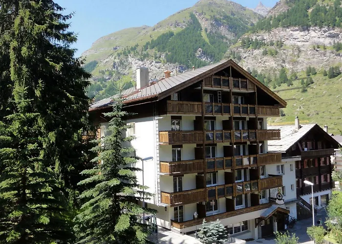 Hotel Holiday 3* Zermatt