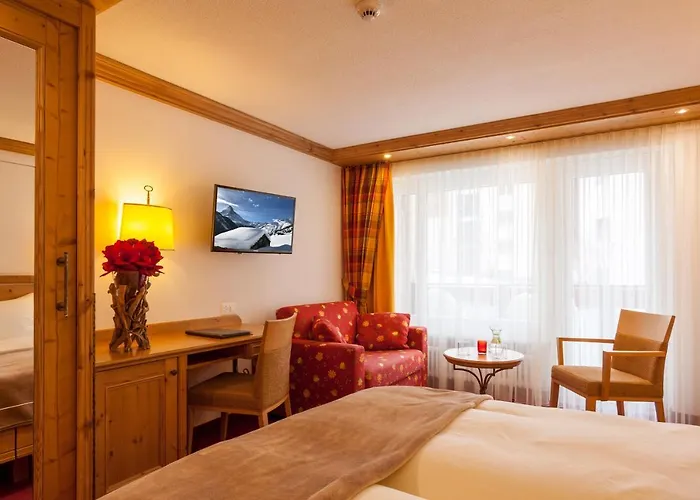 Otel Hotel Holiday 3*