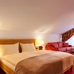 Hotel Holiday 3*