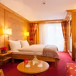 Hotel Holiday