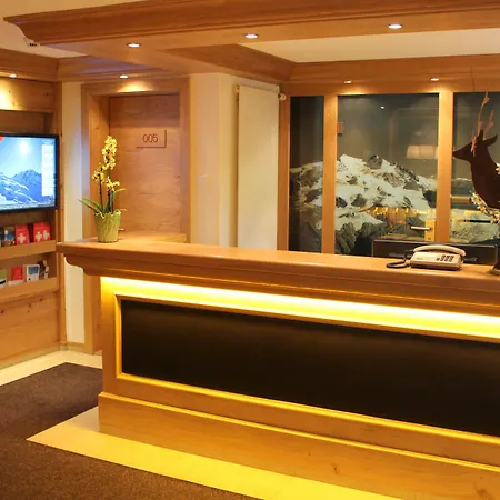 Hotell Hotel Holiday Zermatt