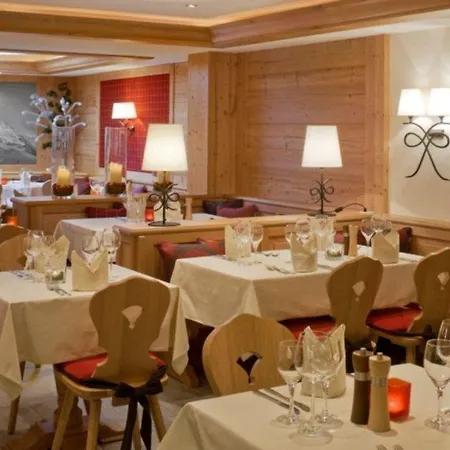 Hotel Holiday Церматт
