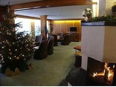 Hotel Holiday Церматт