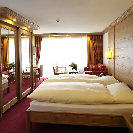 Hotel Holiday Hotel 3*