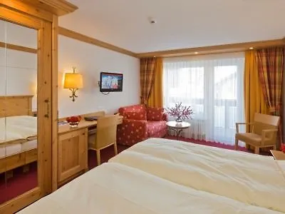 Hotel Holiday Готель