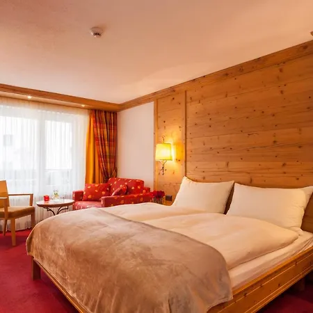 Hotel Holiday Готель Церматт