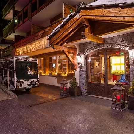 Hotel Holiday Готель