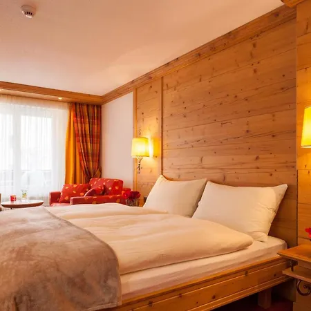Hotel Holiday Церматт