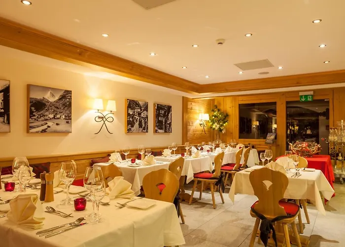 Hotell Hotel Holiday